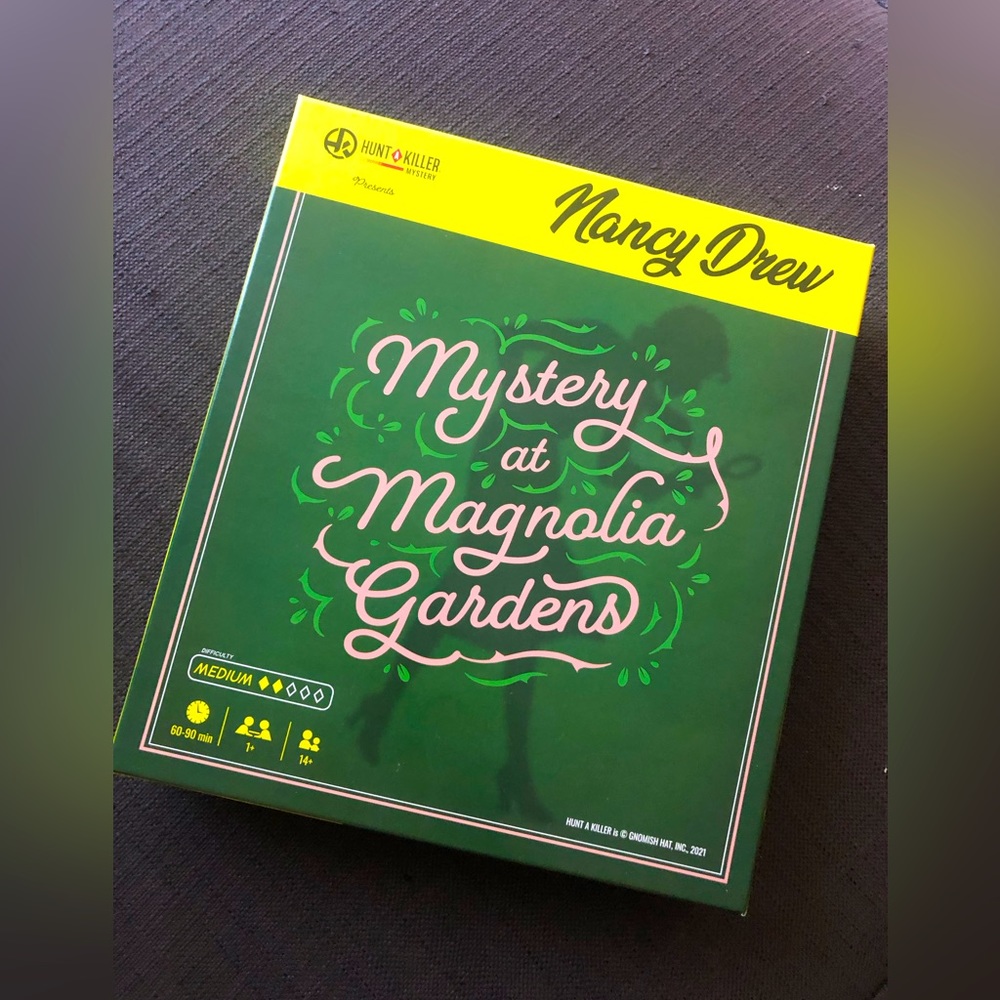 Hunt a Killer presents Nancy Drew Mystery at Magnolia Gardens game